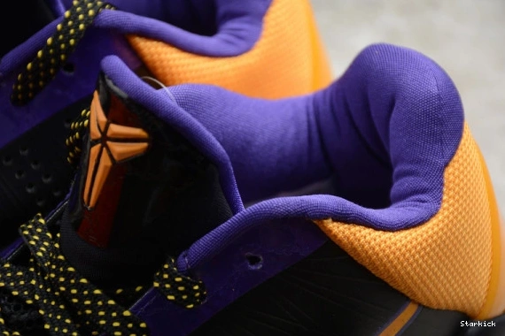 5  Kobe Lakers 386429-071 Nike 0306